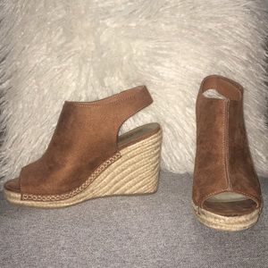 Brash Wedges with Velcro strap